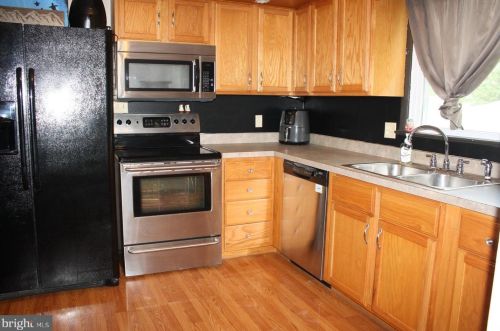 1921 Esther Dr, Carlisle, PA 17013-1028