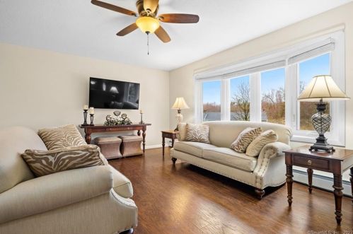 120 Wentworth Dr, Wapping CT  06074-1259 exterior