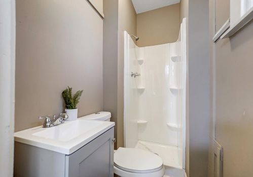 1038 Academy Ave, Cincinnati OH  45205-1643 exterior