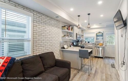 508 Emory St, Tinton Falls NJ  07712-6927 exterior