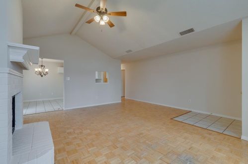 2421 Kelton St, Fort Worth TX  76133-8198 exterior