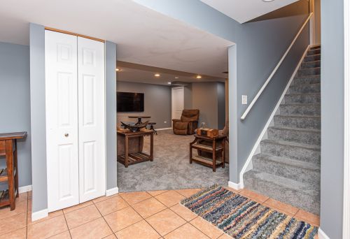 10 Covington Ct, Lemont IL  60490-4924 exterior