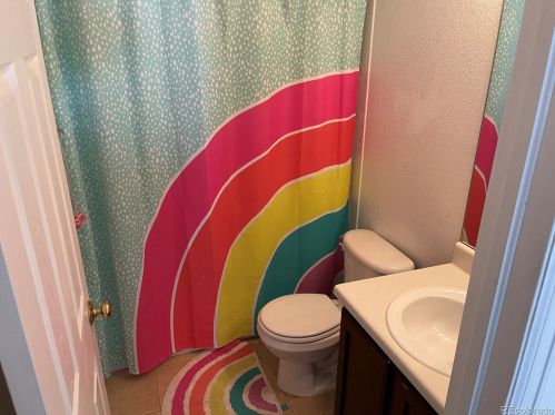 8039 Kittredge Ct, Englewood CO  80112-4629 exterior