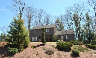 3 Deacon Dr, Nashua, NH 03063-2905