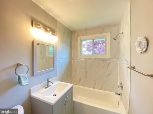 1002 Kerwin Rd, Silver Spring MD  20901-1865 exterior