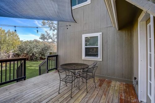 4000 Cortina Dr, Austin TX  78749-4924 exterior