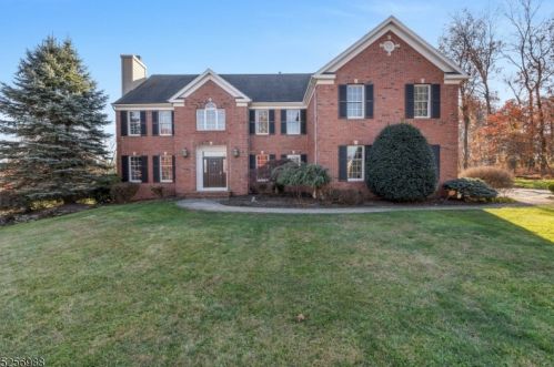 12 Quail Run, Dover NJ  07869-2827 exterior