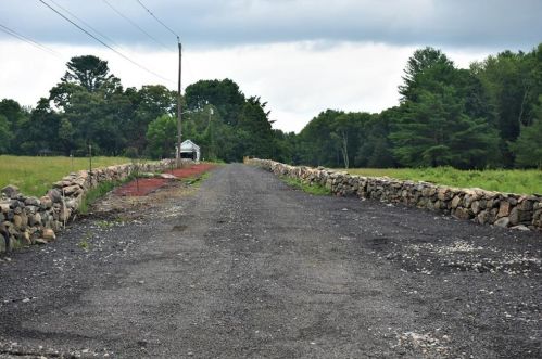 397 Chestnut Hill Rd, Glocester, RI 02814-1947
