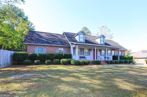 207 Oak Forest Ln, Warner Robins, GA 31088-5671