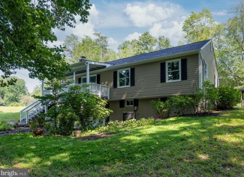 14676 Alps Dr, Woodbridge VA  22193-3322 exterior