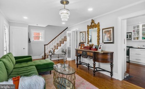 320 Chestnut St, Tavistock NJ 08033-1810 exterior