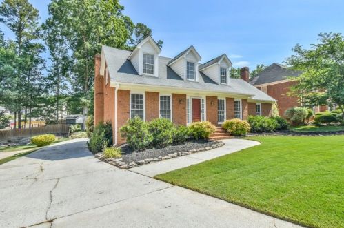 6370 Southland Forest Dr, Stone Mountain, GA 30087-4941