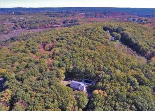 72 Fairhaven Dr, Waterbury, CT 06762-1609
