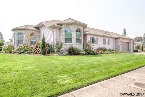 740 Glen Oak Dr, Lebanon, OR 97355-3800
