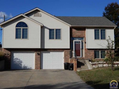 108 Marilyn Dr, Holton, KS 66436-1524