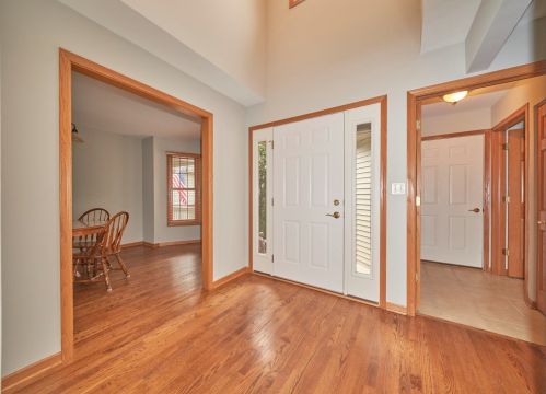 220 Red Hawk Rd, Pingree Grove, IL 60140-8244