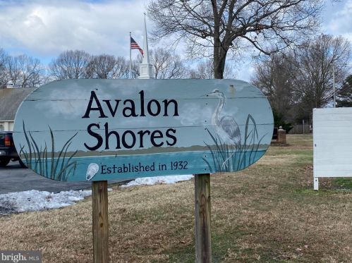 1304 Avalon Blvd, Shady Side MD 20764-9683 exterior