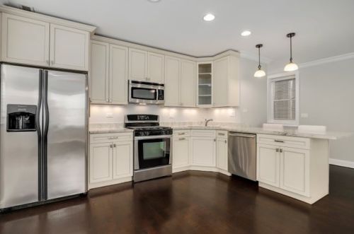 3114 Seminary Ave, Chicago, IL 60657-3309