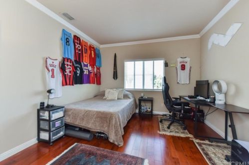 8774 Banner Rdg Dr, Anaheim CA  92808-1665 exterior