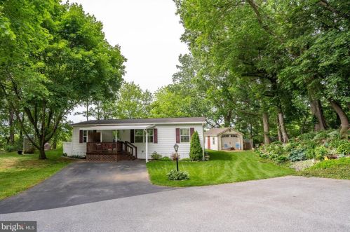 178 Hurst Dr, Ephrata, PA 17522-2607