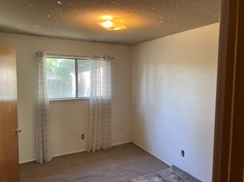 470 Clark St, Turlock CA 95380-5876 exterior