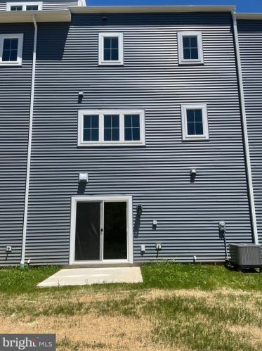 95 Chesapeake St, Lancaster PA  17602-4659 exterior