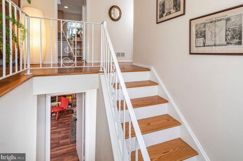 15 Robert Rd, Princeton NJ  08540-5332 exterior