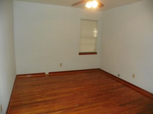 1102 Thompson Rd, Richmond TX  77469-4243 exterior