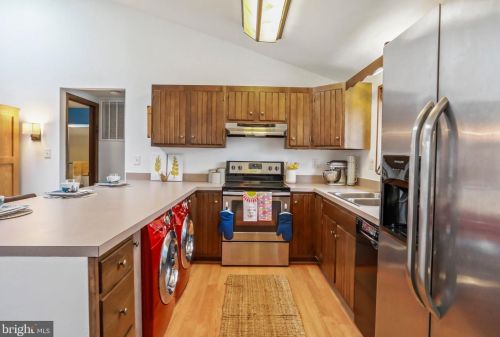 208 Pathfinder Ln, Hedgesville WV  25427-6160 exterior