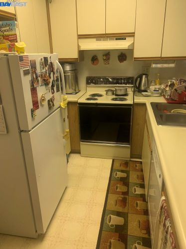 1280 Stanhope Ln, Hayward, CA 94545-2671