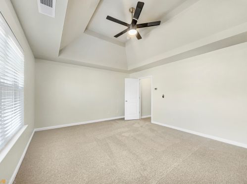 5905 El Segundo Way, Atlanta GA  30349-7521 exterior