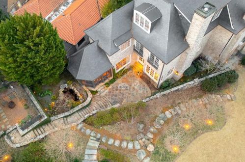 395 Beverly Rd, Atlanta GA  30309-2728 exterior