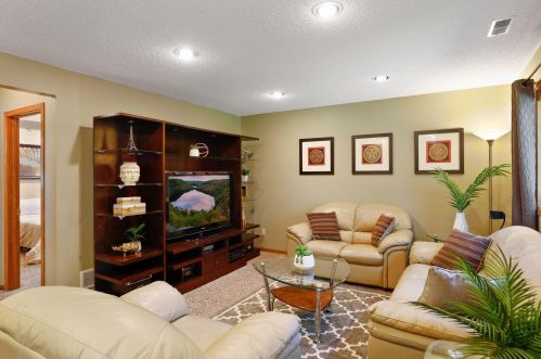 9138 Duckwood Trl, Saint Paul MN  55125-8860 exterior