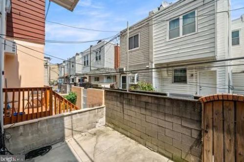 2613 13 St, Philadelphia PA  19133-1105 exterior