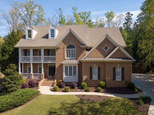 2748 Hidden Falls Dr, Buford, GA 30519-4534