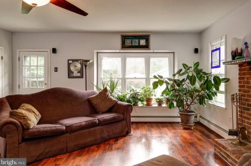 41 Friends Ave, Haddonfield NJ 08033-1500 exterior