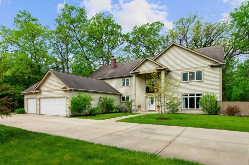 800 Blackhawk Ln, Bannockburn, IL 60015-2403