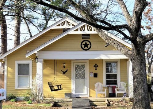 413 Westward St, Rockdale, TX 76567-2750