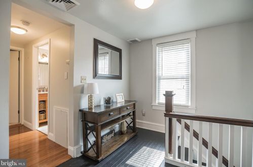 410 Lakeview Ave, Tavistock NJ 08033-1609 exterior