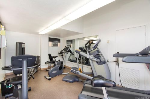 1778 Ala Moana Blvd, Honolulu HI  96815-1658 exterior