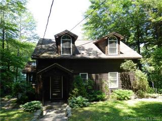 376 Wakefield Blvd, Winsted, CT 06098-2966
