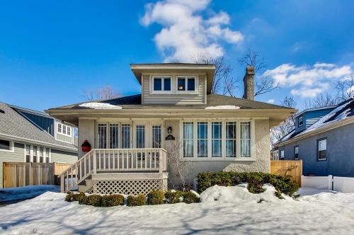 211 Stone Ave, Burr Ridge, IL 60525