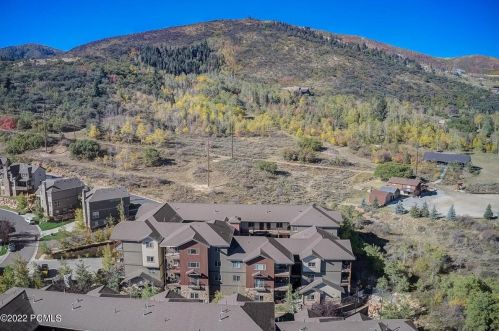 5461 Luge Ln, Park City UT  84098-7647 exterior