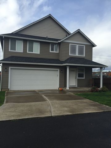1608 19th Ave, Battle Ground, WA 98604-5447