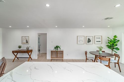 704 Lincoln Ave, Montebello CA  90640-3530 exterior