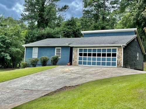 654 Village Creek Dr, Lilburn, GA 30047-4159