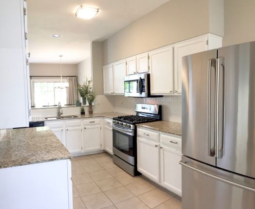 17 Barton Trl, Batavia, IL 60510-7627