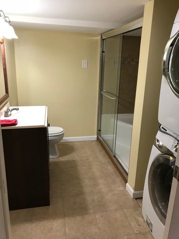 2860 15th St, Philadelphia, PA 19145-4915