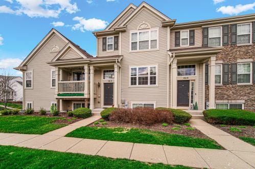 1612 Sandcastle Ln, Pingree Grove, IL 60140-2055