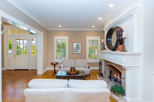 1015 Tiger Tail Dr, Riverside CA  92506-5423 exterior